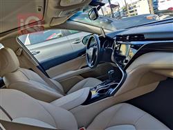 تۆیۆتا کامری